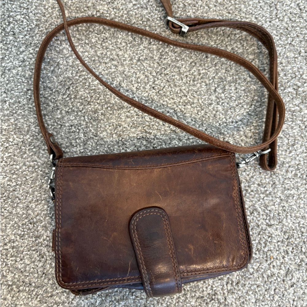 Chic Brown Leather Crossbody Bag